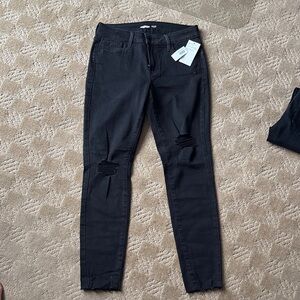 Women’s NEW Old Navy Rockstar Super Skinny Ankle 6 Black Distressed